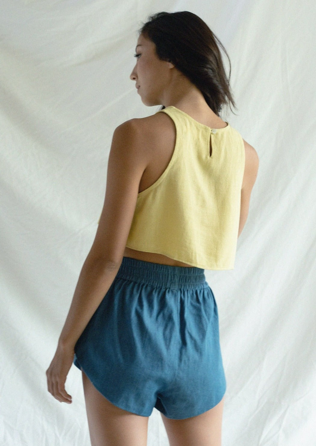 Women's round neck sleeveless crop tank top yellow