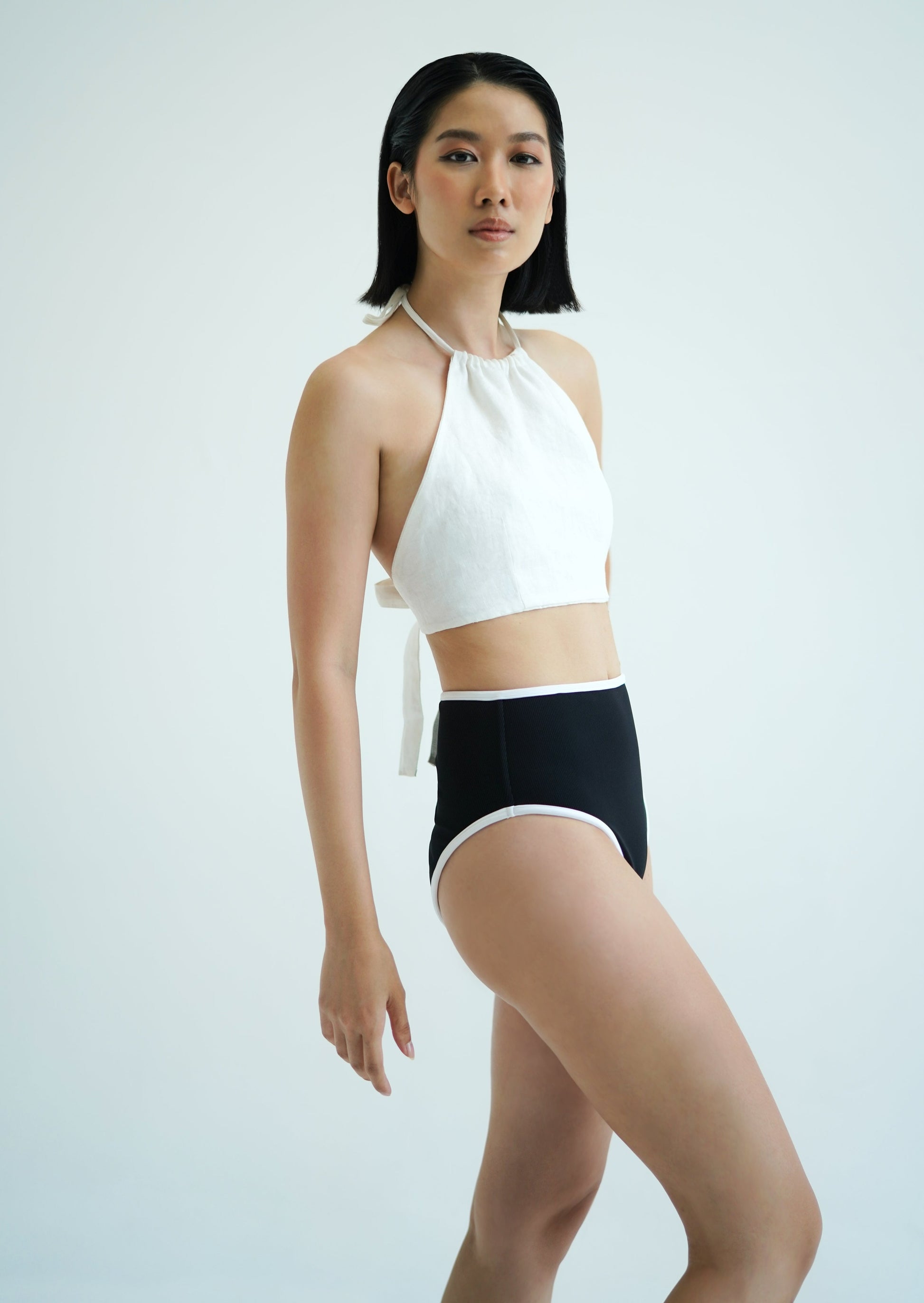 Classy tie back linen crop top off-white | Sustainable fashion