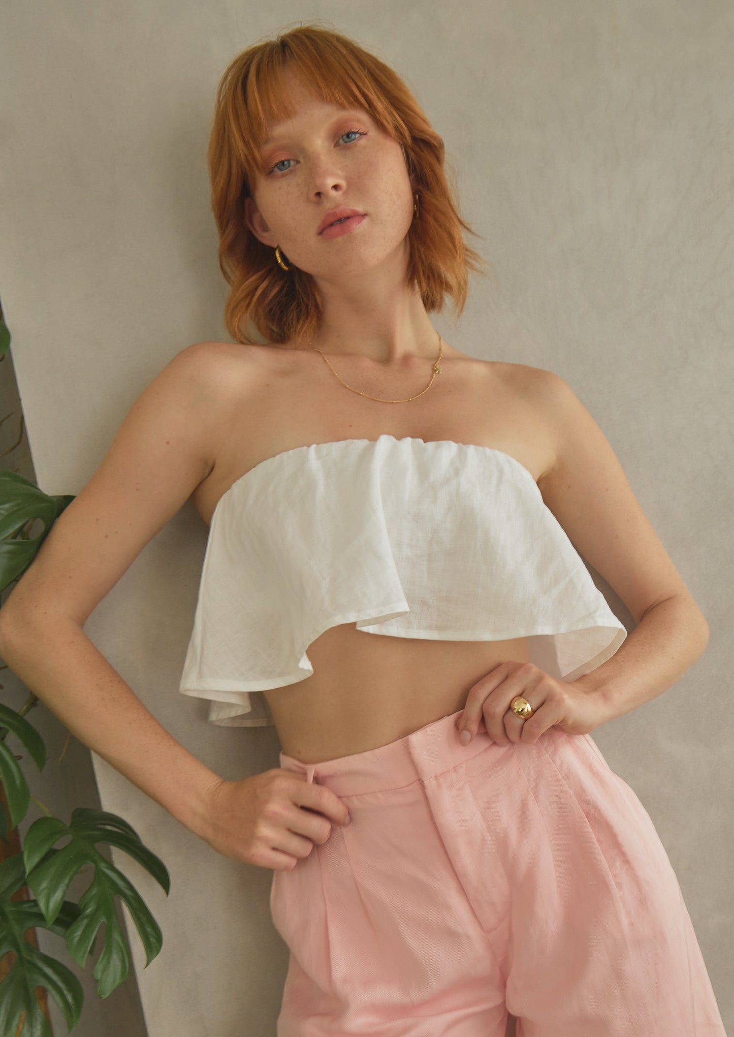 Sleeveless bandeau style crop top off-white | Sustainable resort wear