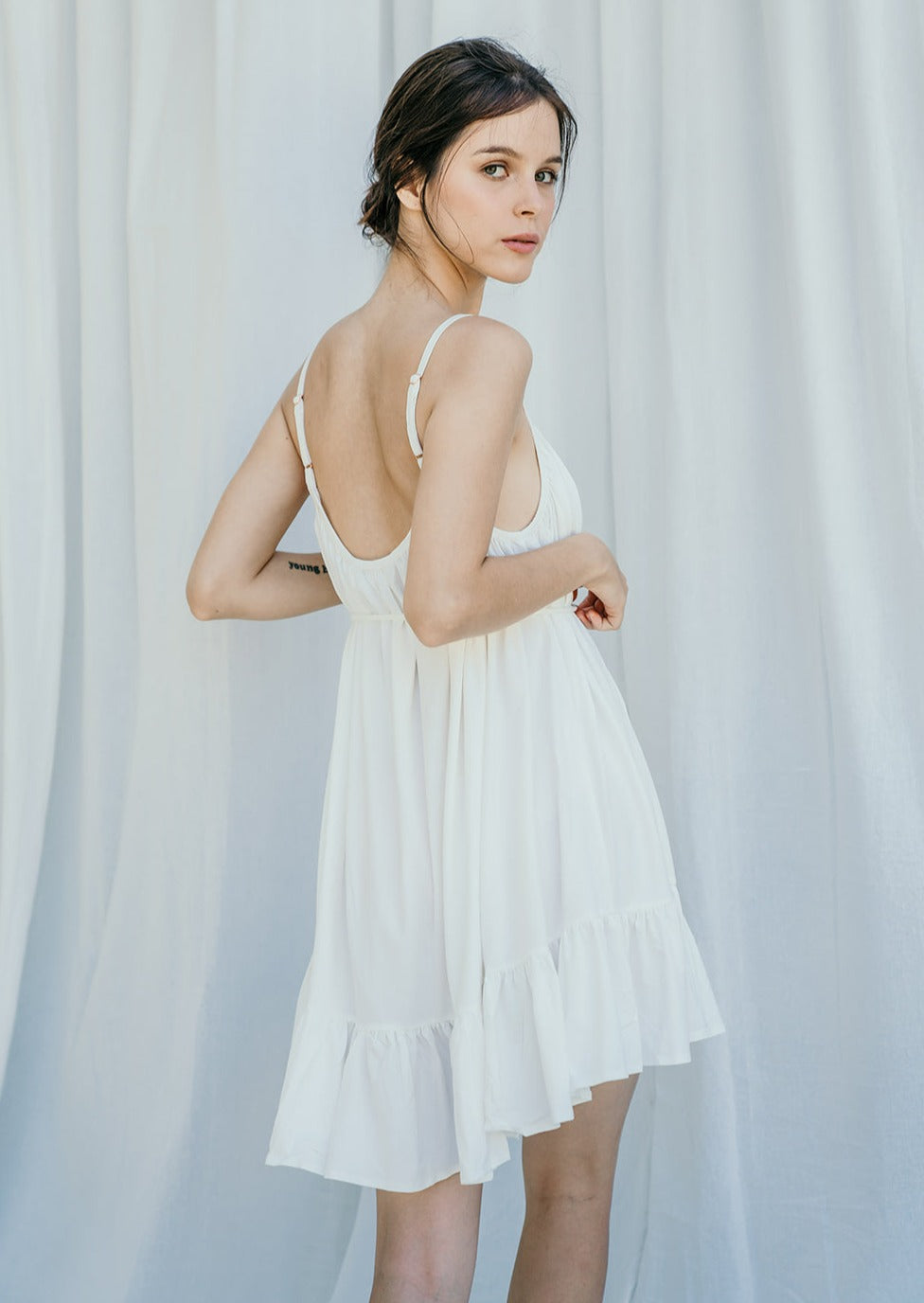 Flowy mini white sleeveless dress